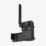 HIKMICRO M15 Trail Camera med öppen frontlucka som visar knappar, SD-kortplats och display