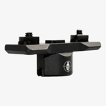 Sidovy av Spartan M-Lok adapter med synlig logotyp och fästskruvar mot vit bakgrund.