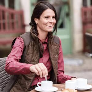 Blaser Dam Fleece Vest Kora Mörkbrun På Modell 3
