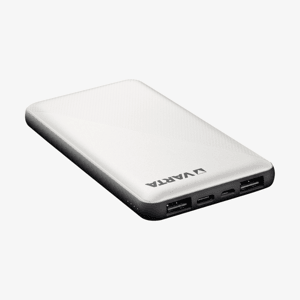 Vit och svart powerbank från Varta med texturerat ovansida och Varta-logotyp, snett framifrån med två USB-A-portar, en USB-C-port och en micro-USB-port synliga på kortsidan