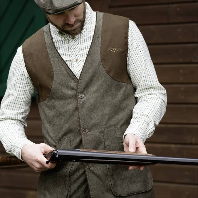 Blaser Herrväst Vintage Wing Olivgrön Melange Svart På Modell 1