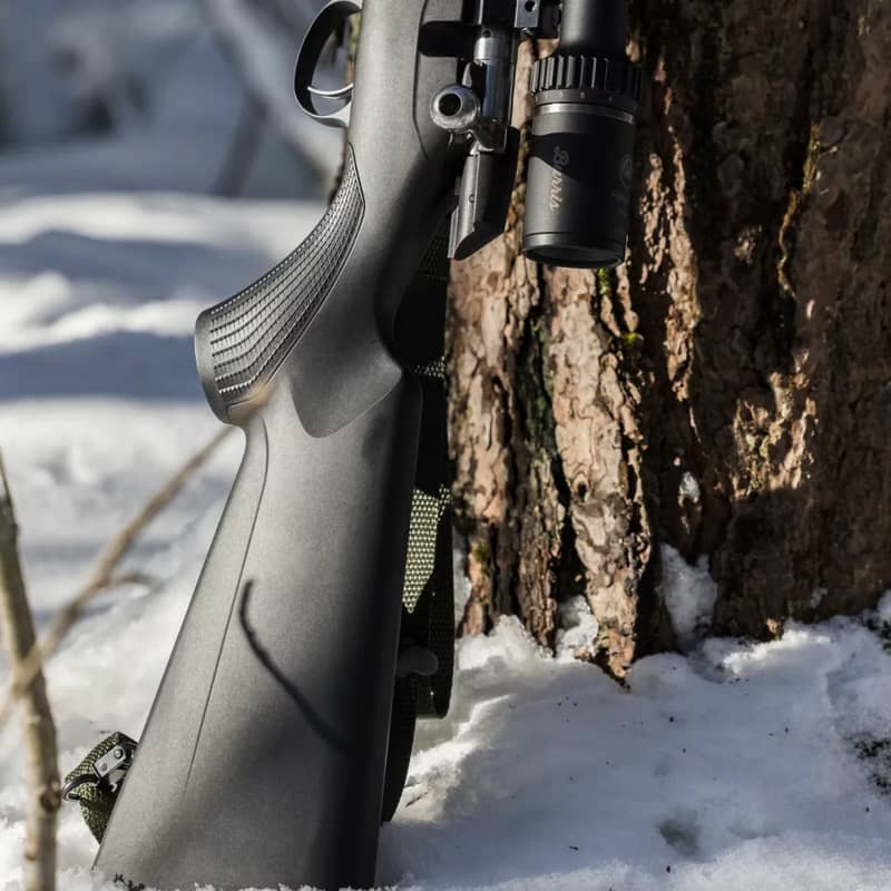Tikka T1x stock i snö