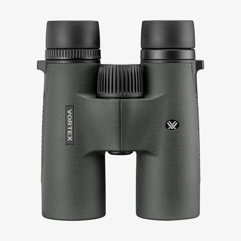 Vortex Triumph 10x42 kikare sedd framifrån med grön gummibeavering