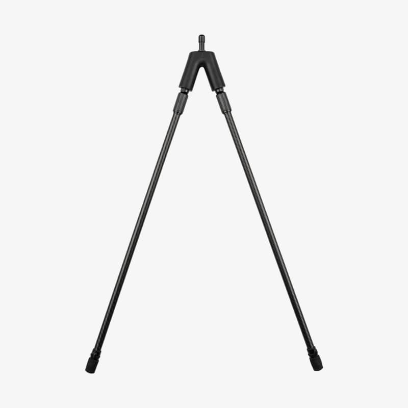 Spartan Springbok bipod i kolfiber sett framifrån i utfällt läge.