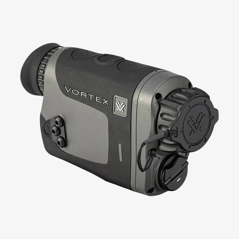 Vortex Veil 400 termisk monokikare i vinklad vy med synligt objektivskydd, sidoknappar och skydd mot fukt
