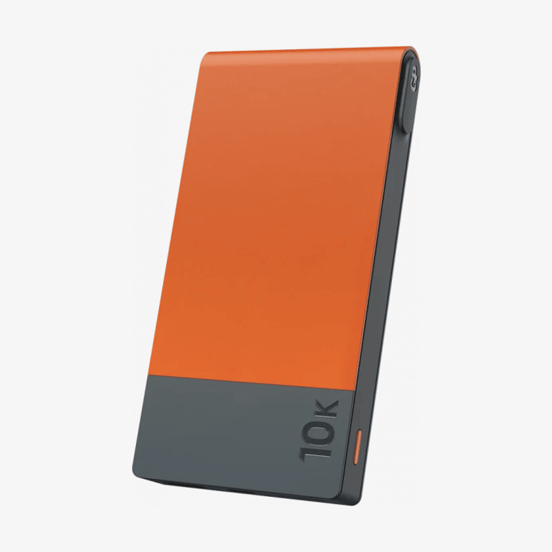 Orange GP Powerbank M2 10000 mAh sedd framifrån med grå nederdel och 10K-märkning