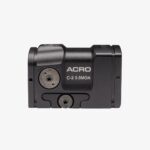 Sidovy av Aimpoint Acro C-2 3,5 MOA rödpunktsikte med fokus på justeringsskruvar